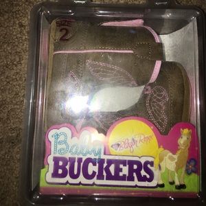 First pair of Cowgirl boots👢🎀